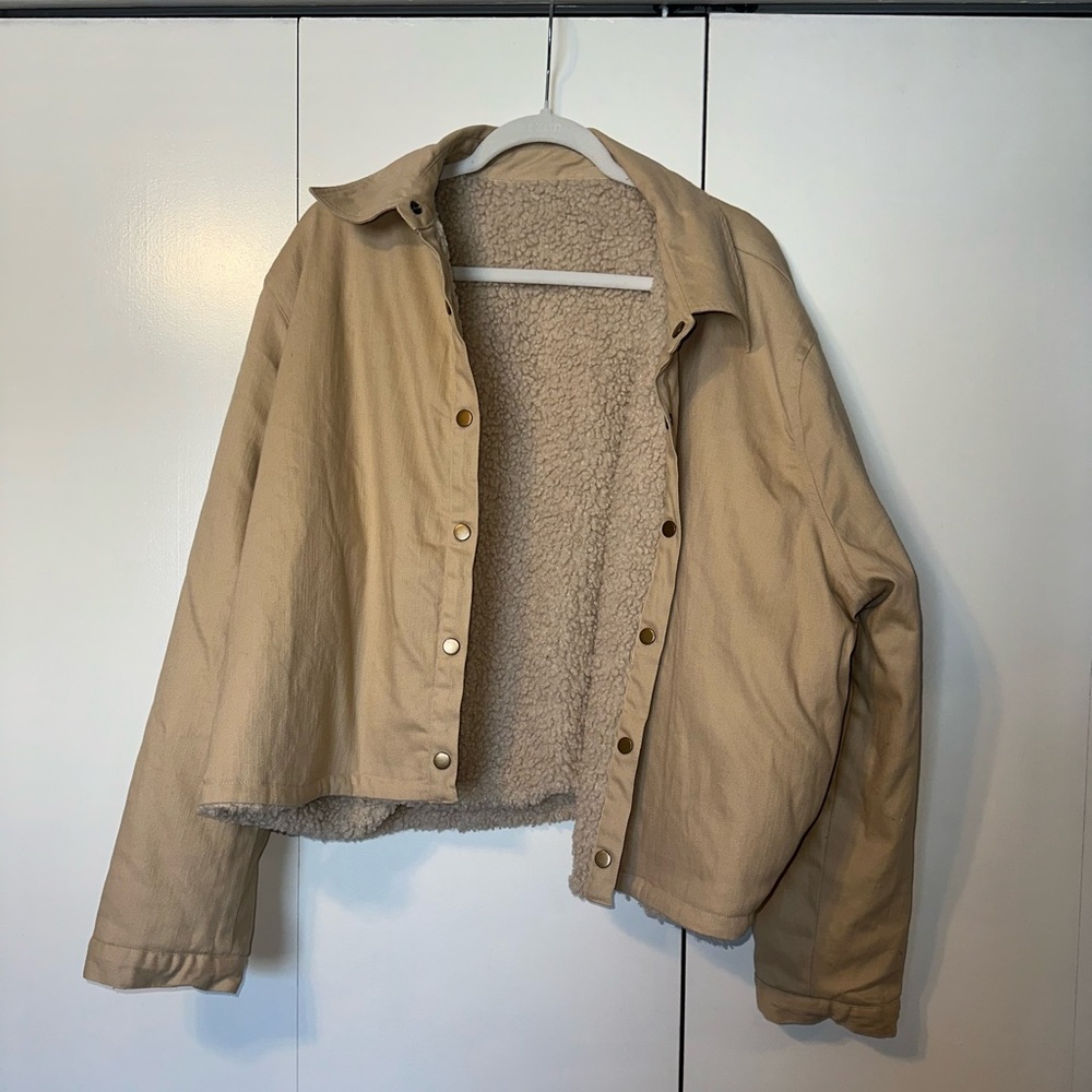 Arula Reversible Shepa Jacket